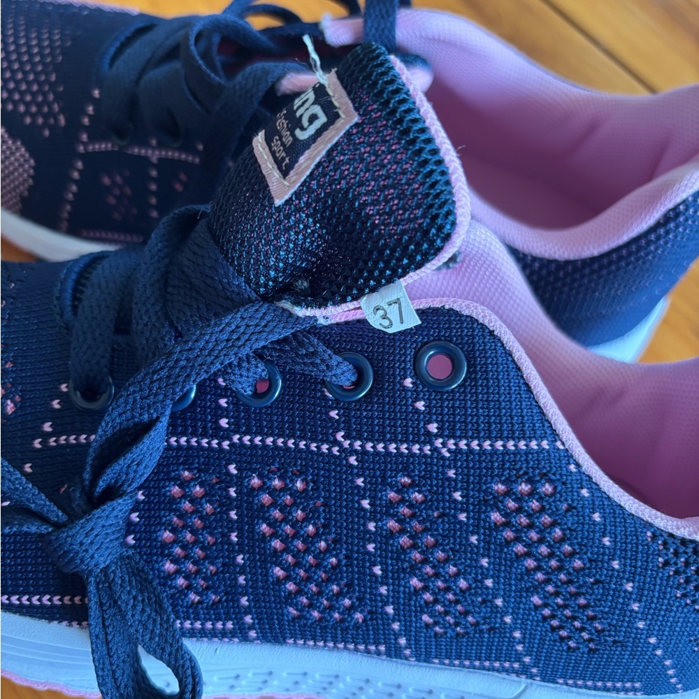 Navy and Pink Women's Athletic Running Shoes. - Picture 7 of 15